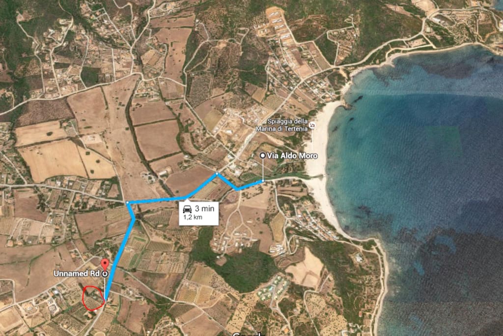 distanza dalla spiaggia-
1 km from the beach