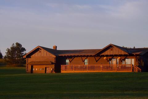 Cabin in Paradise! Lakeshore (Long Lake Maine)
