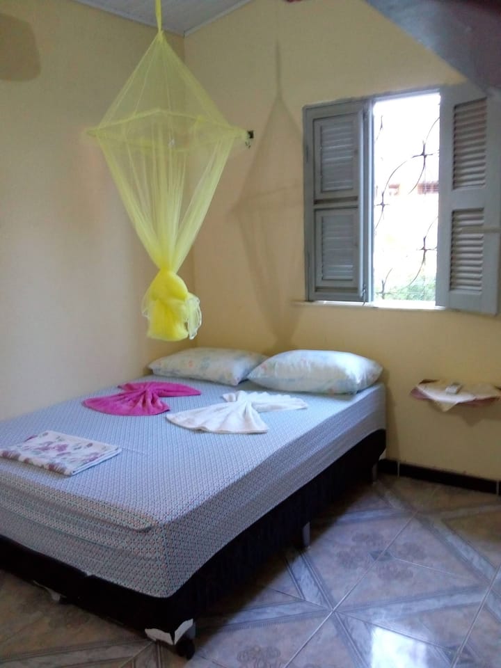 Спалня 2 с мрежа против комари.
Допълнително: хамак