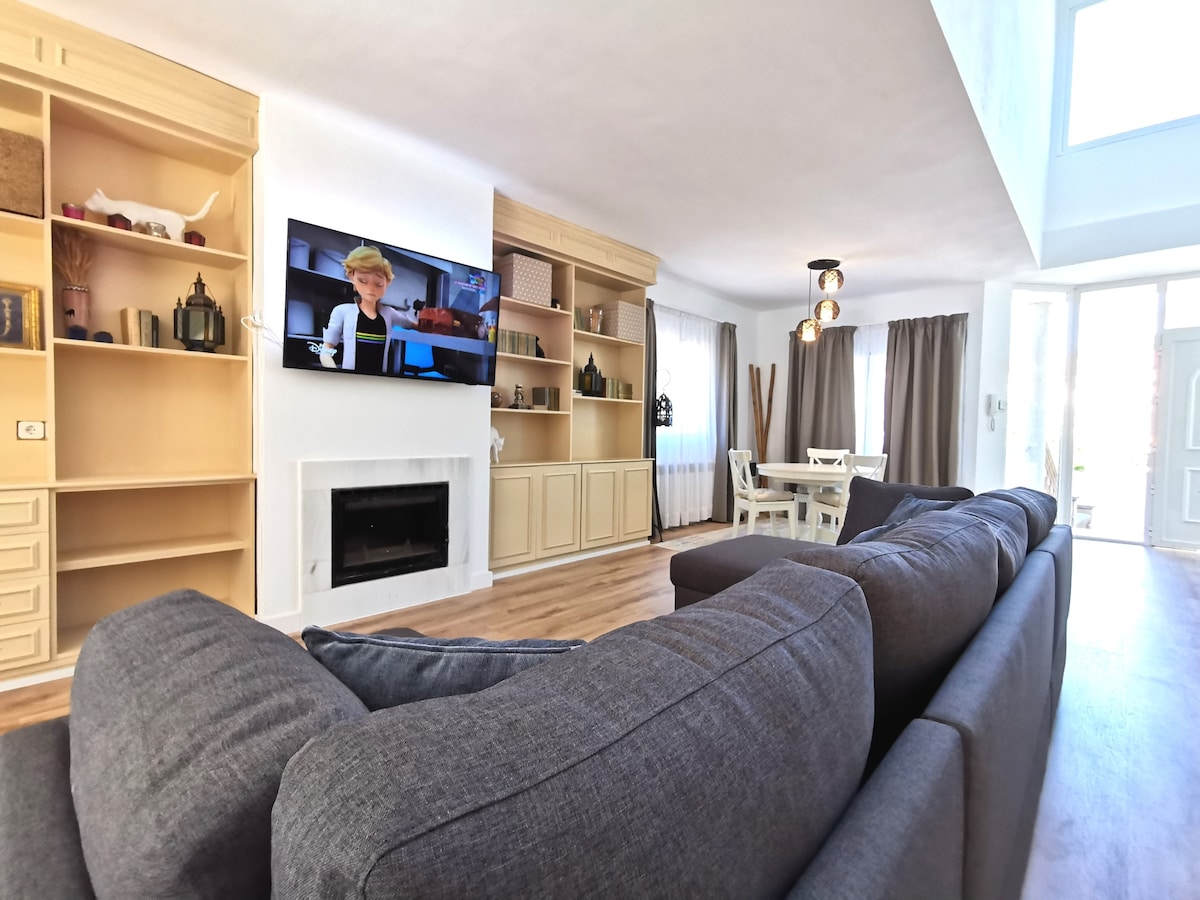 Successful Airbnb property: Stunning Villa in Playa de Palma area with pool in Palma