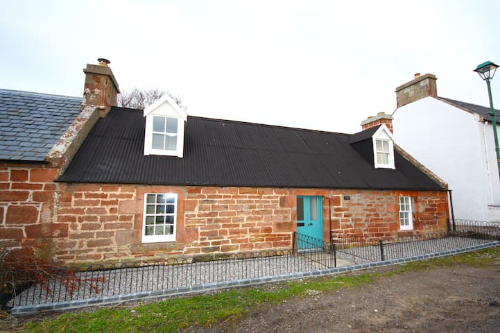 Langlands Cottage