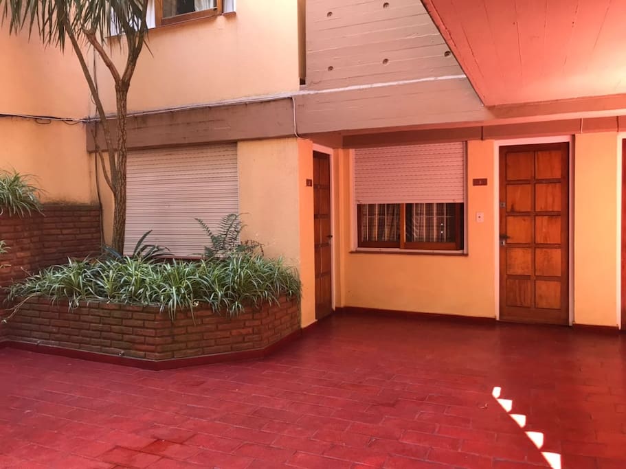 Patio de entrada