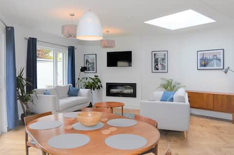 Luxurious three bed in Ballsbridge