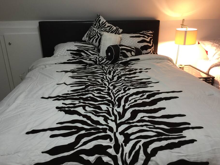 Queen size bed 大双人床