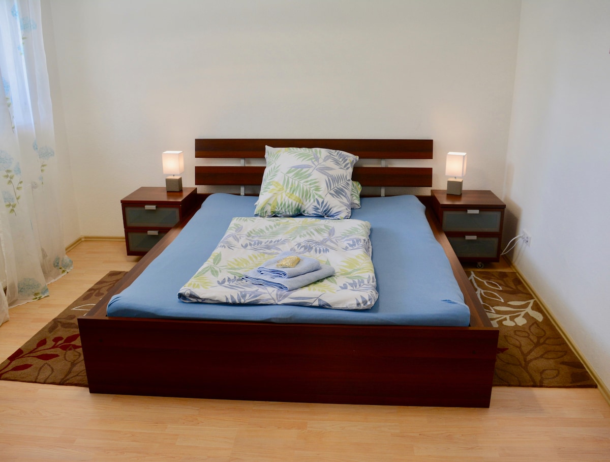 ห้องนอน 2 (Bedroom 2)