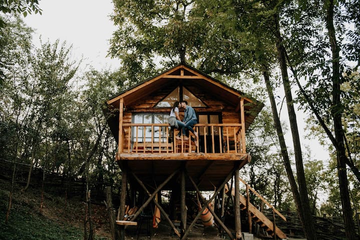 Transylvania Loft Treehouse  ★ Self Check-In★