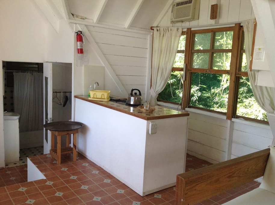 Full kitchen