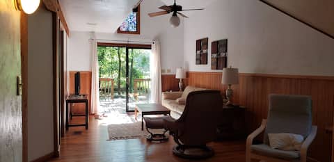 Fern Hollow Acres
A peaceful retreat in the woods