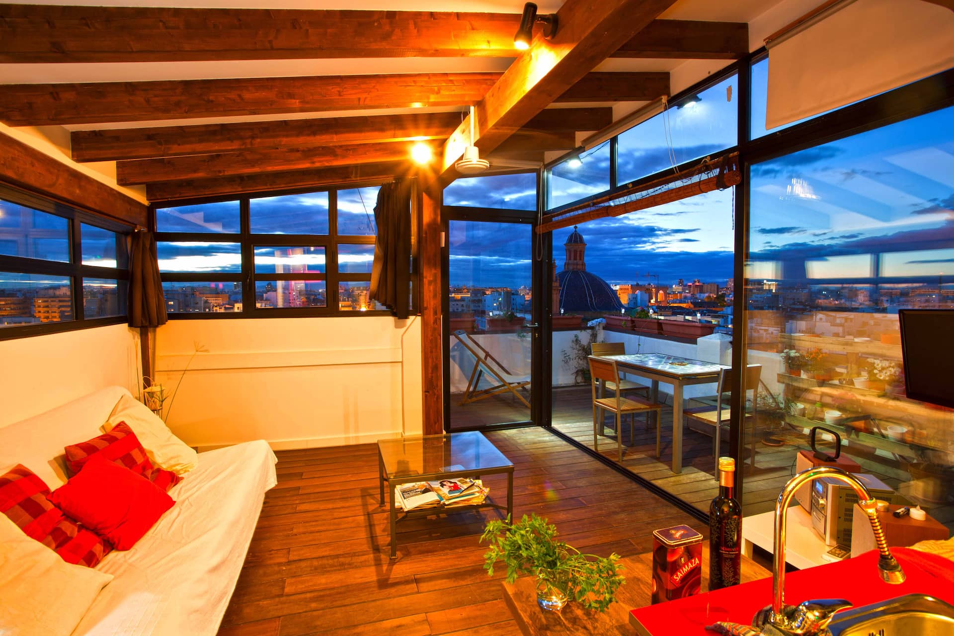 Central! Incredible views, sunny terrace, wifi!