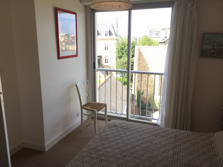 Chambre - vue & tranquilité 