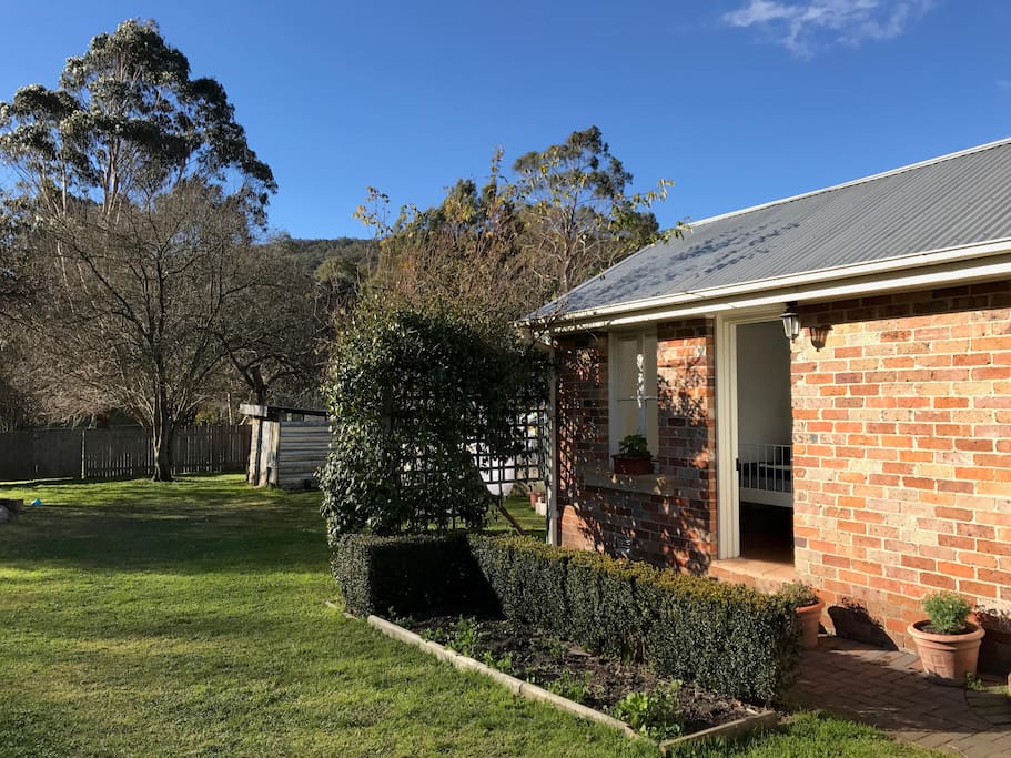 Lanark cottage