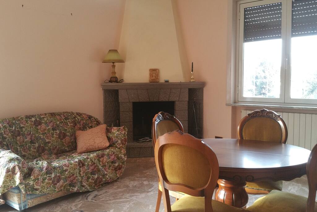 Sala con camino