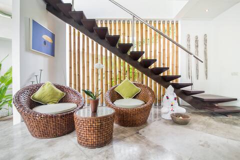 Recharge in a Luxurious Tropical Retreat