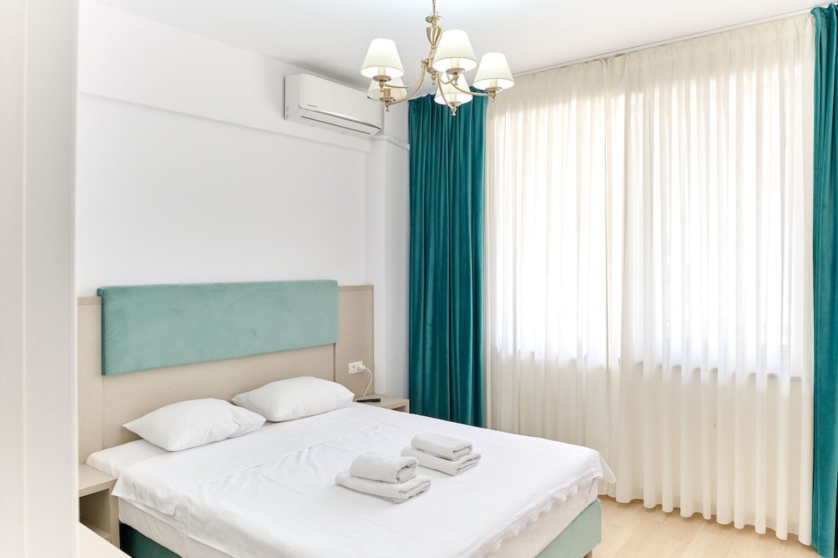 Aqua Vista Emerald FrontSea Mamaia — Apartment — sea-view vacation rental at Mamaia-Sat, Romania, Constanța, Romania — property photo 5 | Aqua Vista Rentals