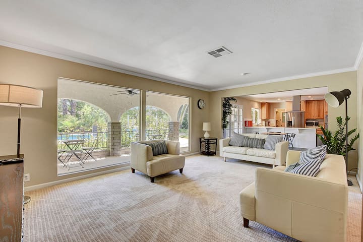 Las Vegas Quiet Compound