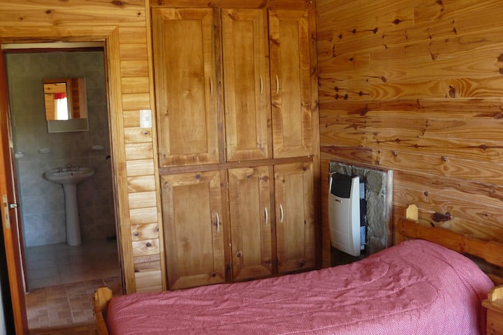 Chumba cha mgeni chenye vitanda viwili