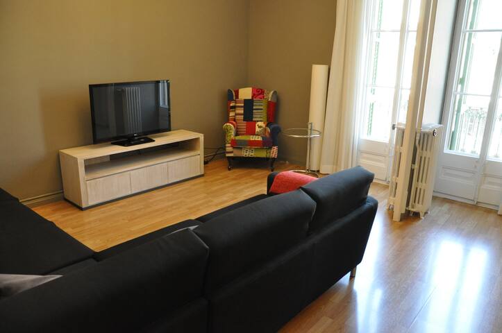 Three-Bedroom Apartment with Balcony gallery image 4