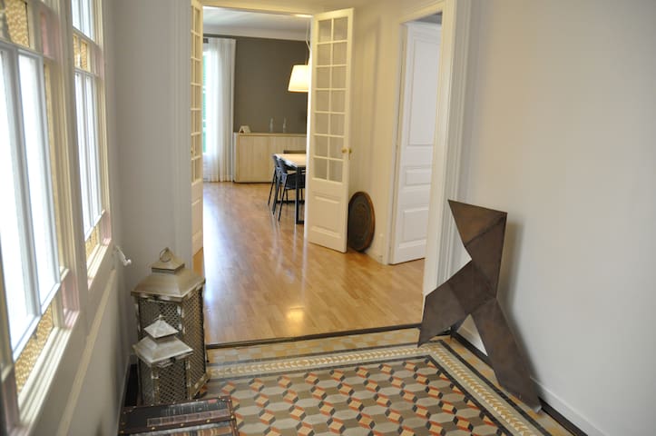 Three-Bedroom Apartment with Balcony gallery image 2