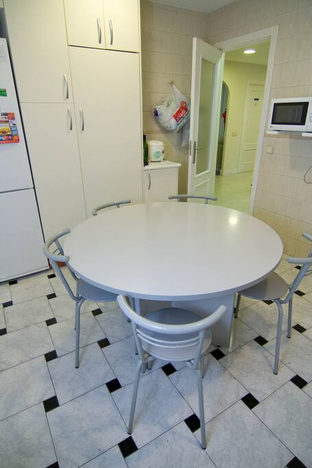 Amplia cocina