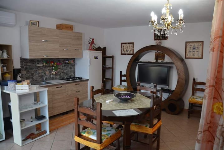 Entire home with 1 bedrooms in Olbia - Immerso nel verde pochi km dal mare