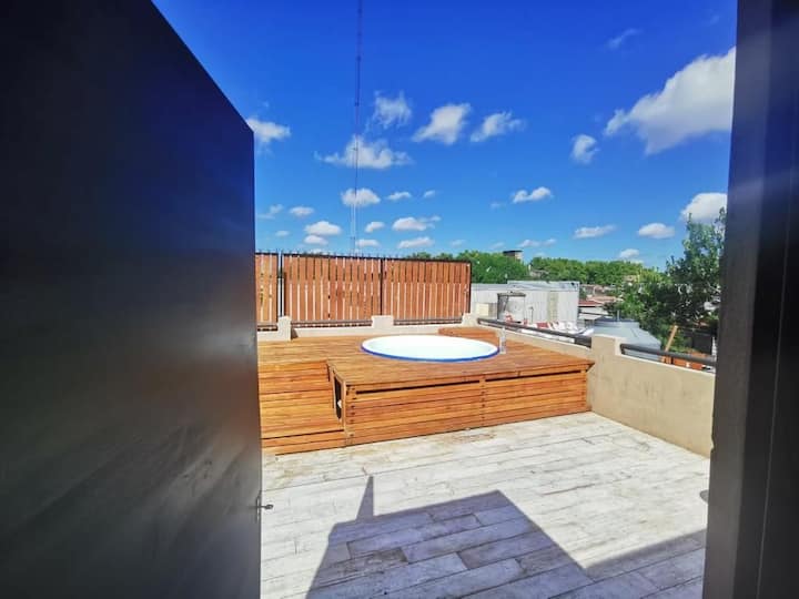 Casa com 1 quarto e cama queen em Chacarita