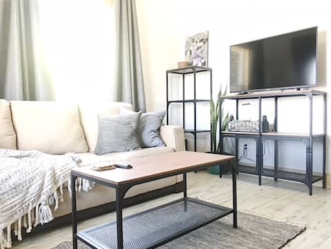 Top performing Airbnb: Peace, eat & sleep in your private cozy cottage in California