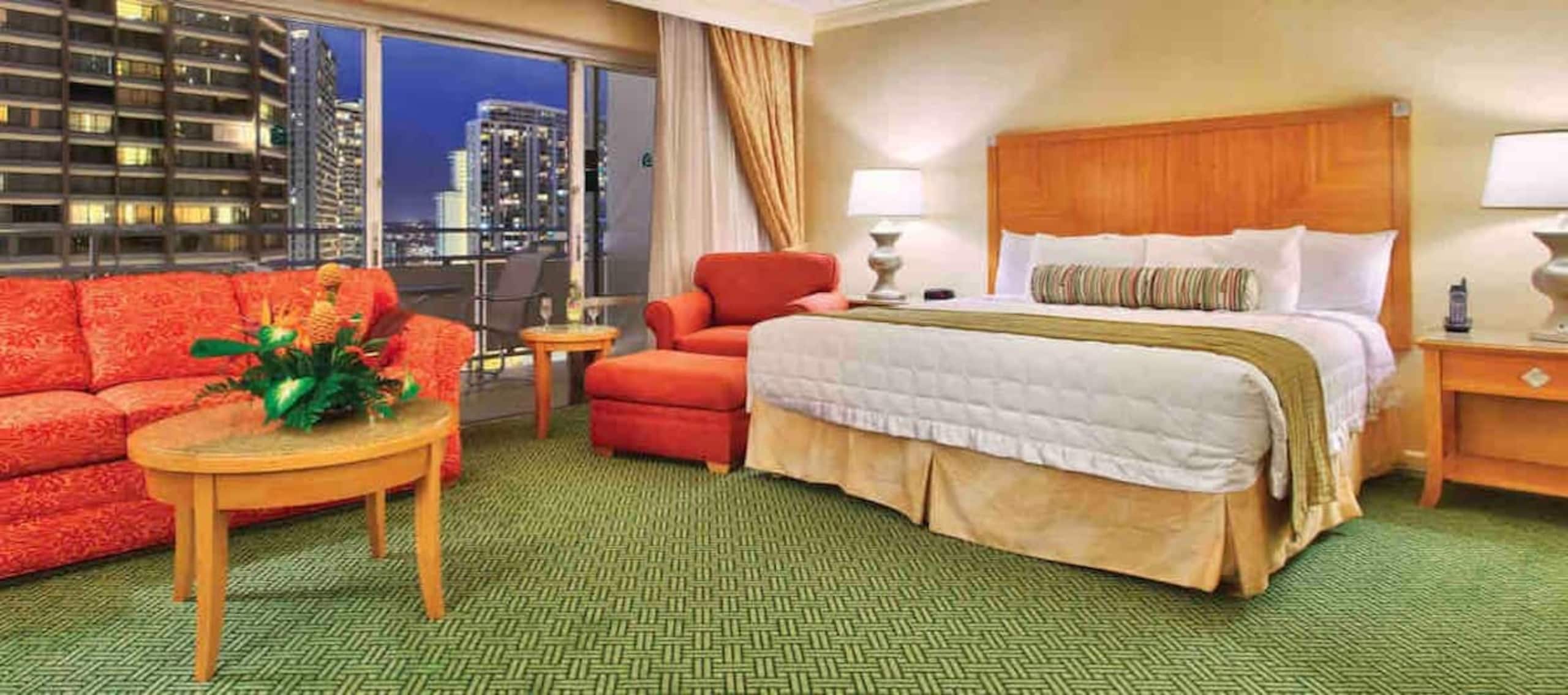 Studio Suite at Picturesque Waikiki Resort - Photo 17