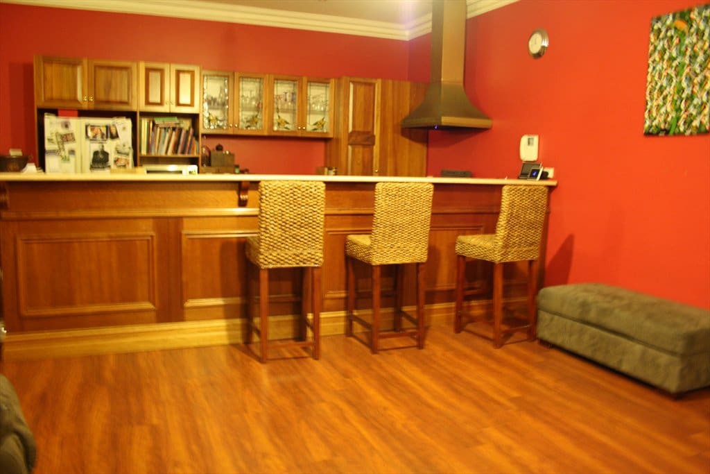Open plan kitchen/dining