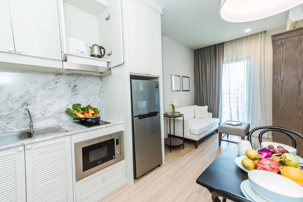 Kitchen in Room w/electricity stove and microwave