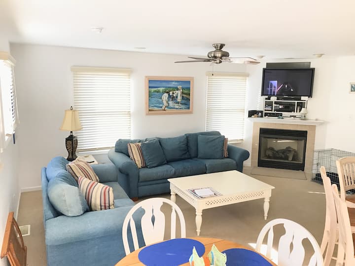 Single Family Beach House Ready for You to Enjoy!