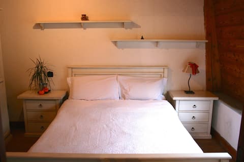 Private Double Room 3min to center!