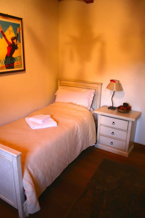 Private Single Room 3min to Center!