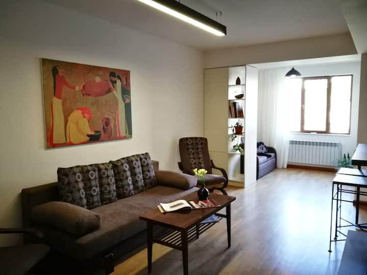 Аренда квартир в ереване. Welcome Yerevan Apartments. Оазис отель Армения. Улица прагуе Ереван Silviya Apartment in the Senter. Ереван аренда жилья.