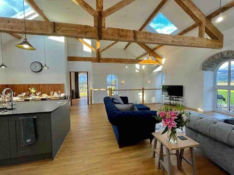 Amazing Chapel near Yr Wyddfa (Snowdon)& Zip World