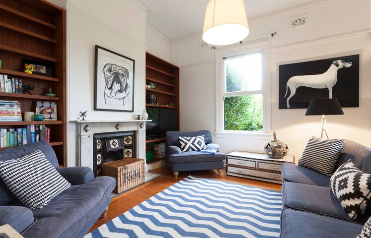 CHARACTER FILLED MOSMAN HOME gallery image 2