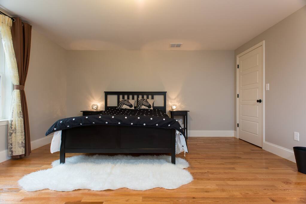 Large bedroom with walk in closet