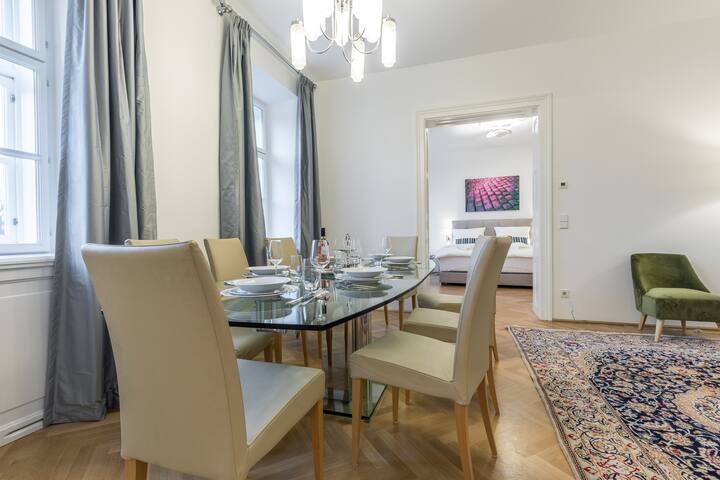 Sunset Presidential Apartment gallery image 5