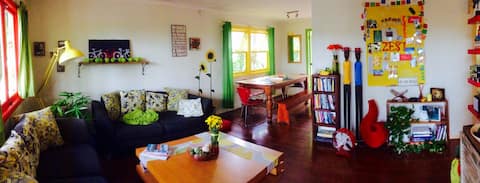 Bright & cheerful home near uni/hospital