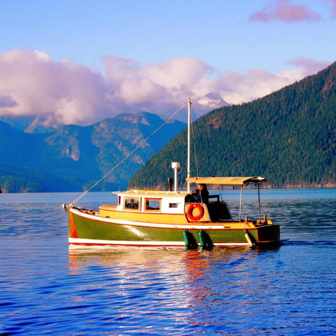 A relaxing 30 min boat cruise....