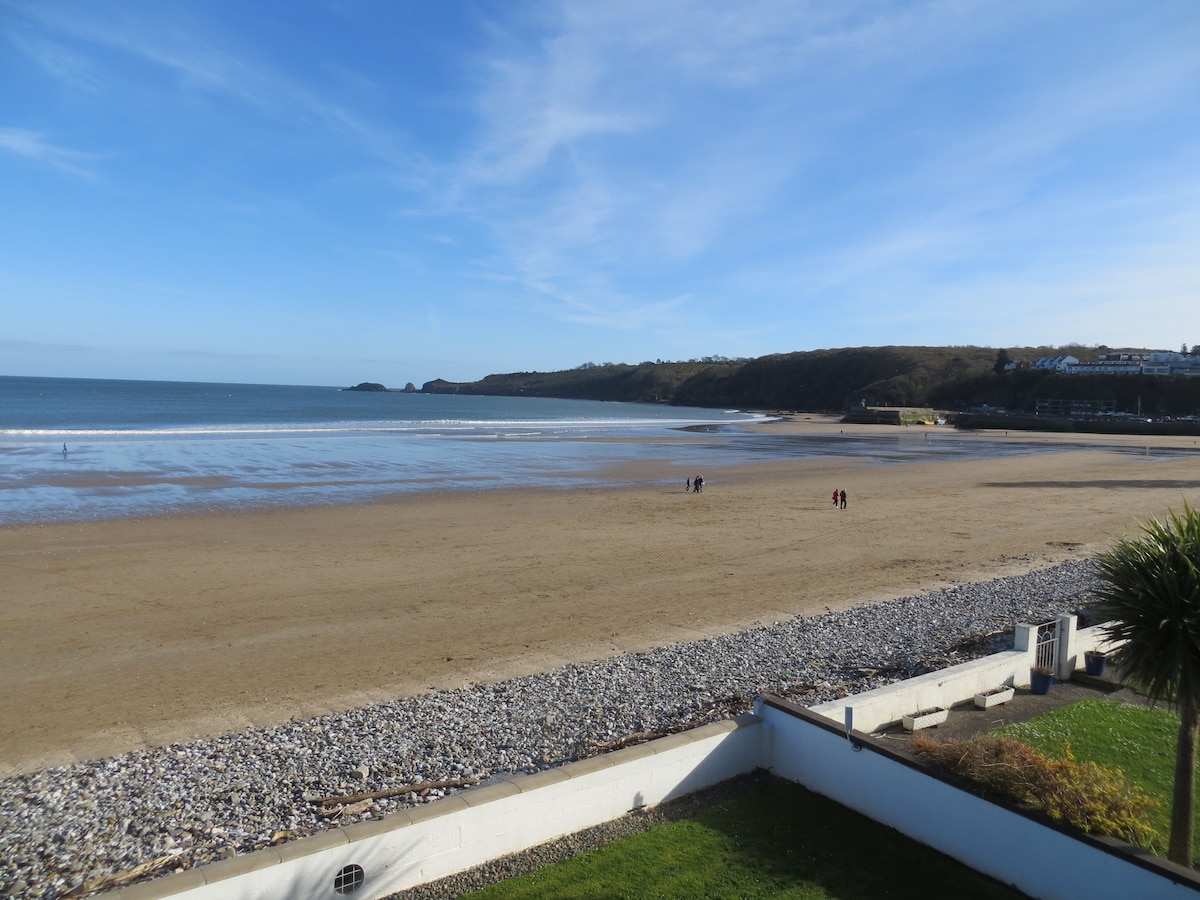 Saundersfoot Beach front holiday flat. Flats for Rent in Saundersfoot