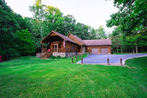 The Creekside Home w/ Hot Tub