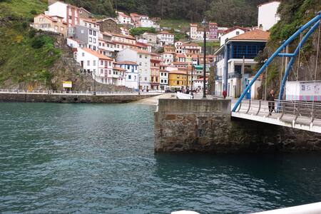 Acogedora casa situada en el anfiteatro del puerto