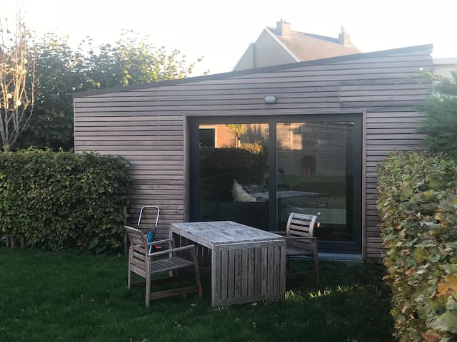 Ostend, studio in south orientated garden