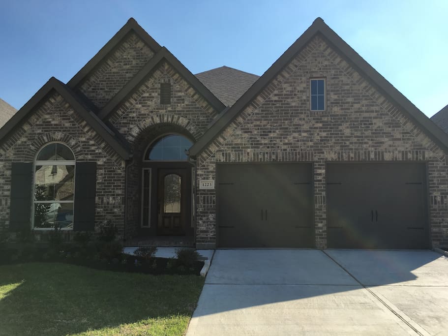 Welcome to your Super Bowl for the weekend, One story luxury spacious house