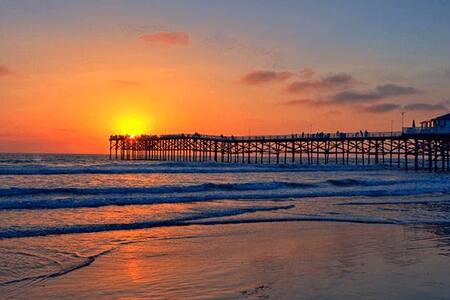 Spacious Suite in the Heart of San Diego!