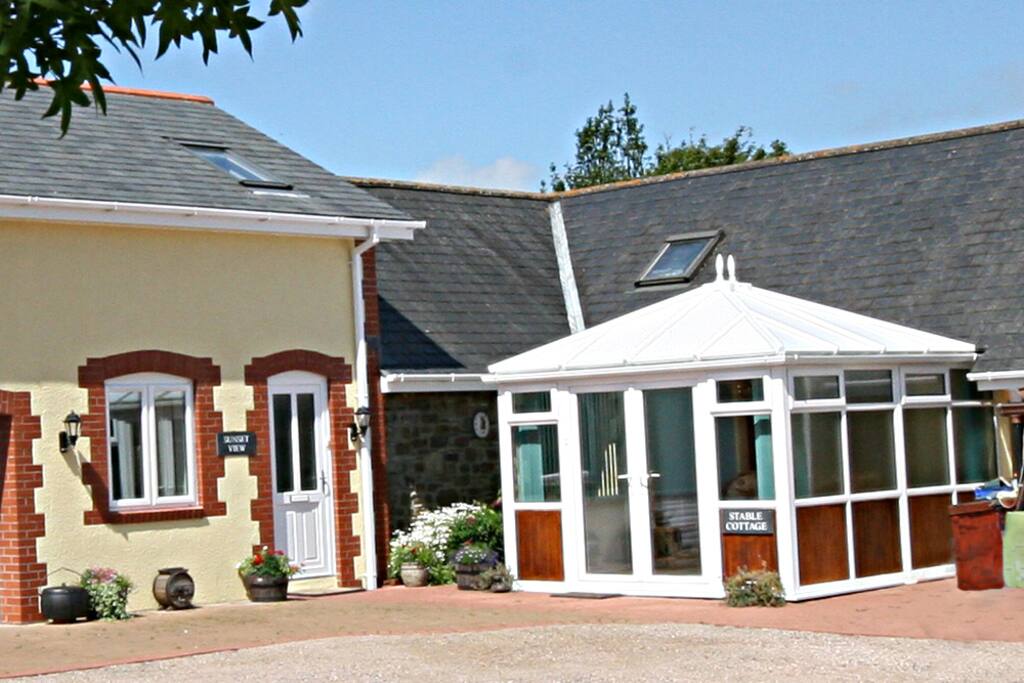 Conservatory leading into Cottage