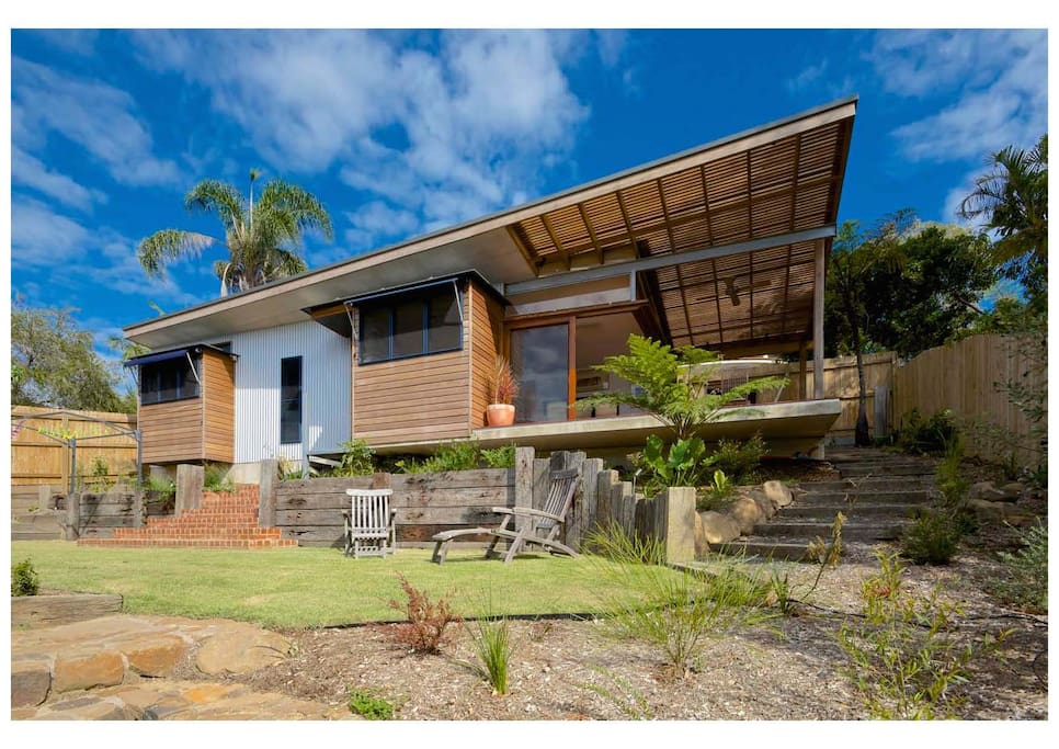 Contemporary Garden Studio. Houses for Rent in Byron Bay, New South