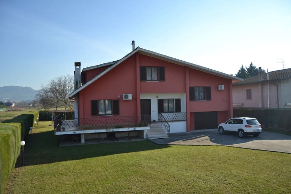 THE HOUSE & THE GARDEN, also you can se the parking place