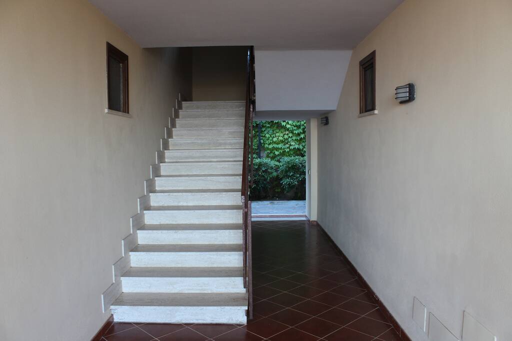 Piano scala ingresso