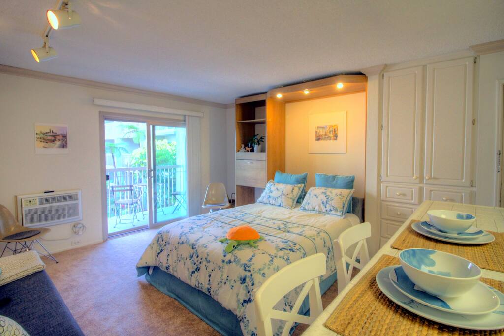 Clean, tasteful studio offers everything you need for a perfect holiday in sunny LA